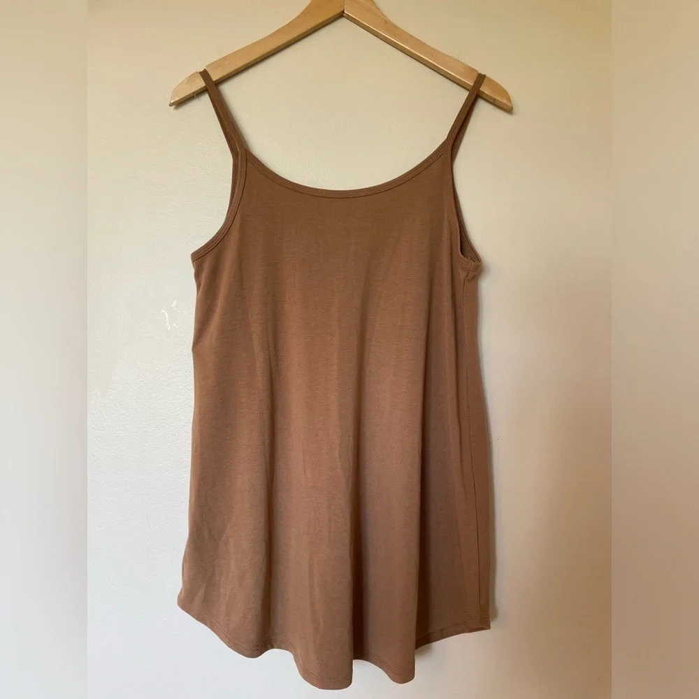 NWT Zenana Brown Reversible Spaghetti Strap Stretchy Flowy Cami Tank - Picture 3 of 8